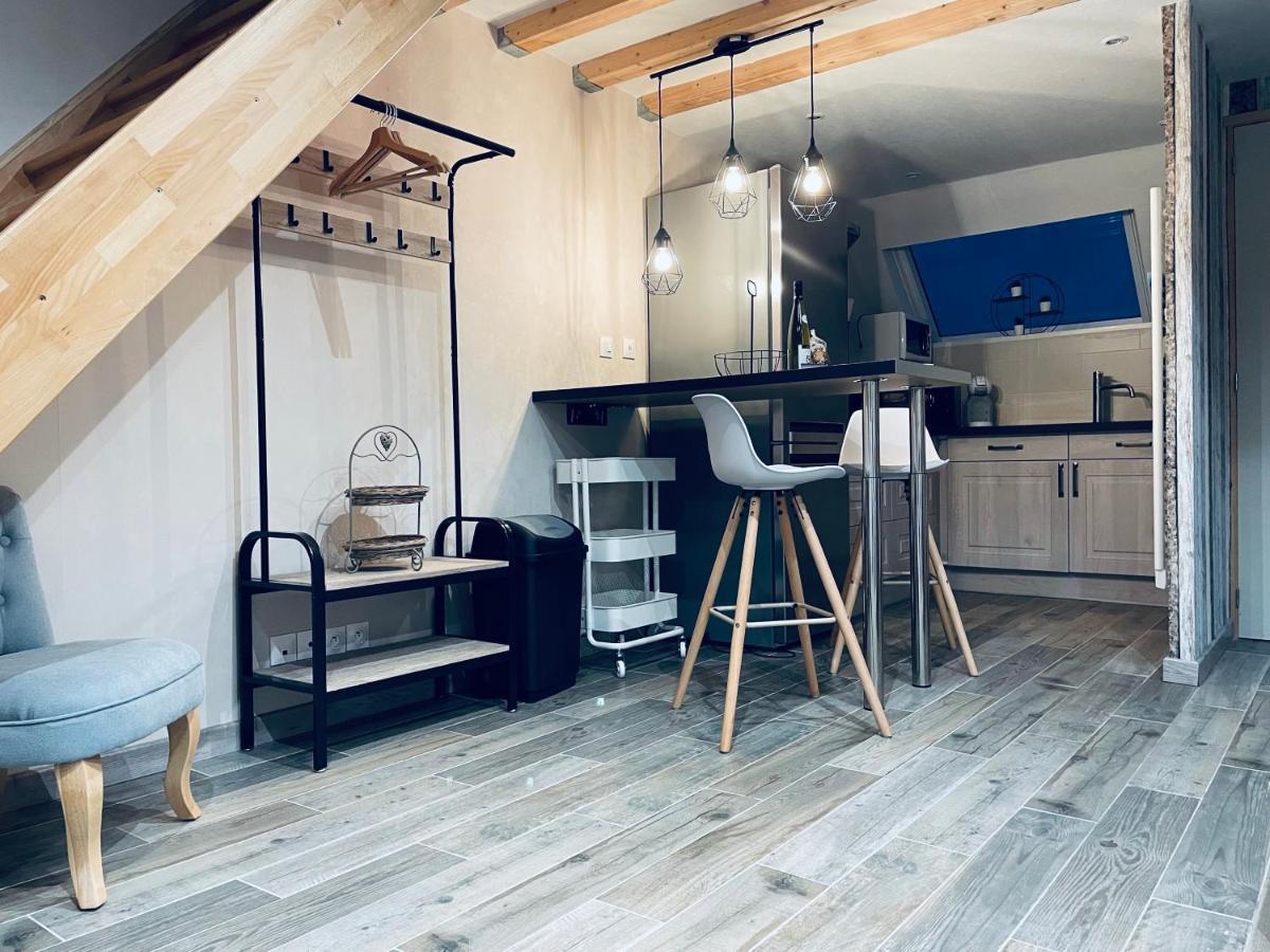 Le Nid d'Amour 2pers / wifi / sauna Houssen Exterior foto