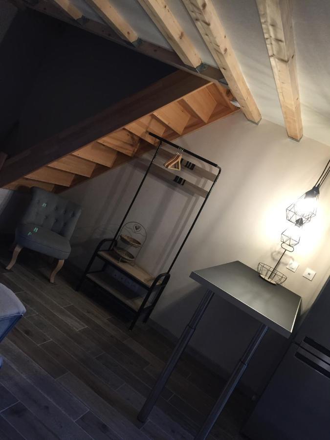 Le Nid d'Amour 2pers / wifi / sauna Houssen Exterior foto